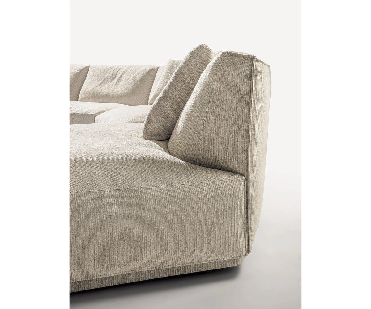 Contemporary modular Dao Soft sofa by Frigerio with elegant upholstered seating