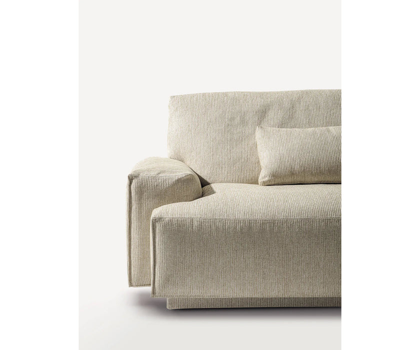 Contemporary modular Dao Soft sofa by Frigerio with elegant upholstered seating