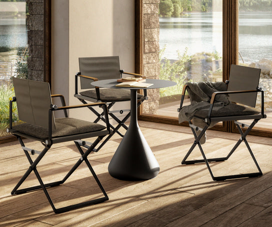 Folding outdoor armchair with marine plywood arms and powder-coated aluminum frame – Casa Design Group
