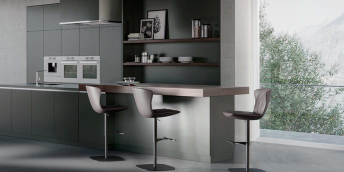 High End Dexter Bar Stool by Draenert Casa Design Group