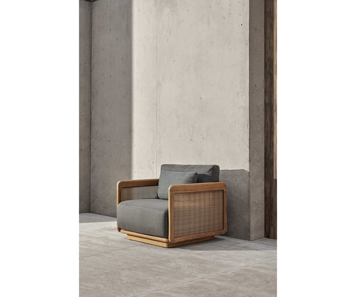 Elegant Teak Dock Lounge Chair by Danao | Casa Design Group