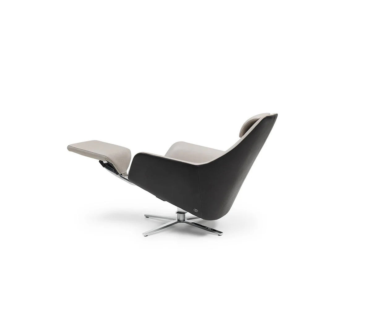 High End DS-277/11 Swivel Chair by De Sede, elegant Swiss design | Casa Design Group
