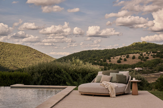 Elio sculptural teak daybed by Yabu Pushelberg for Tribù | Casa Design Group