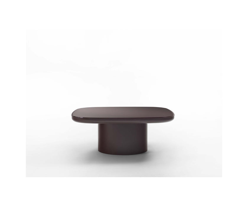 Enook Brillo coffee table featuring a solid wood structure, cylindrical base, and elegant marble top with refined contemporary styling.
