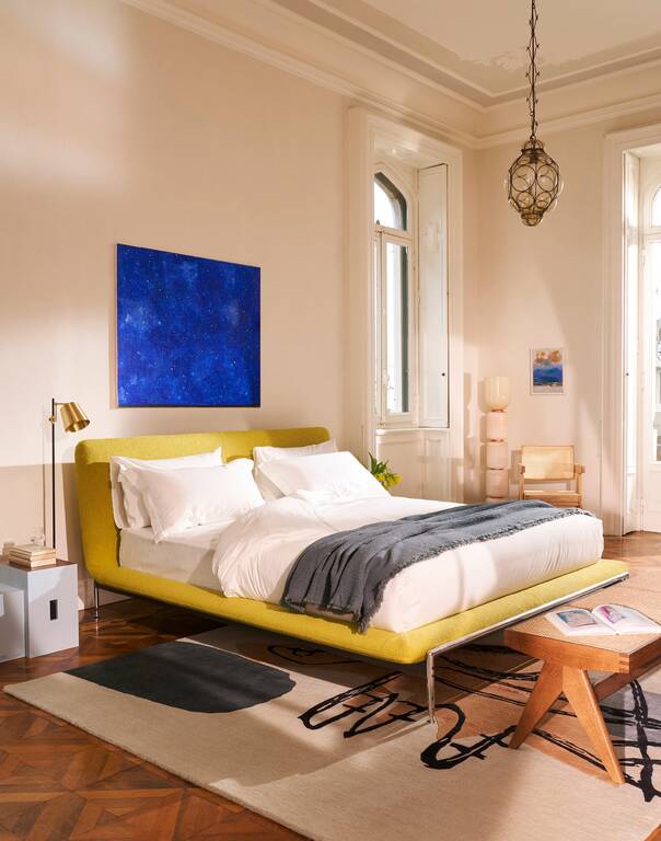 Esosoft Bed by Antonio Citterio for Cassina | Casa Design Group