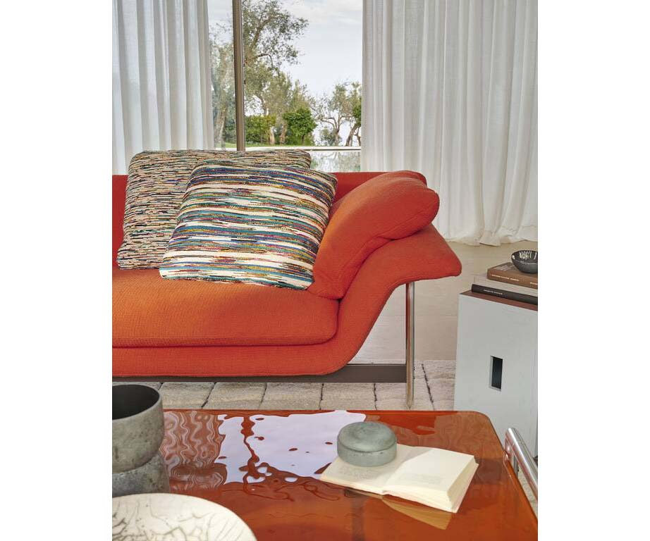 Esosoft sectional sofa by Cassina with modular design, aluminum frame and upholstered cushions – Casa Design Group