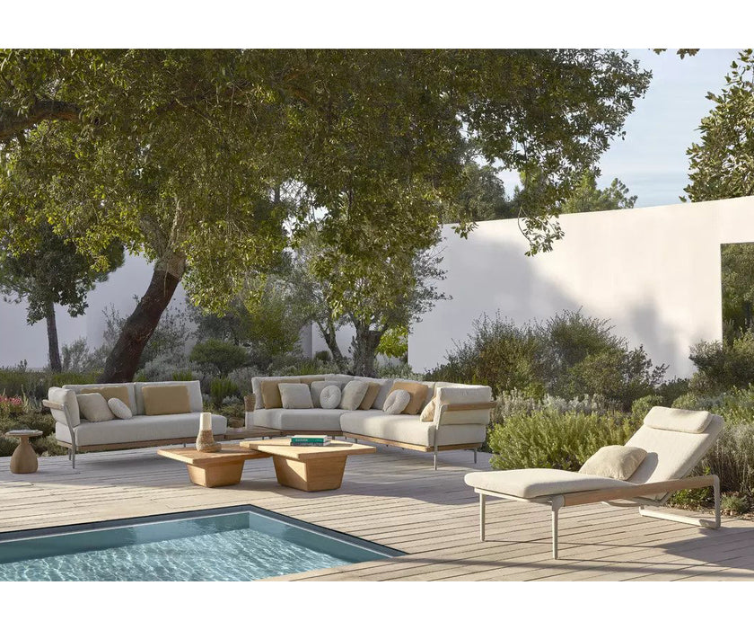 Flows Sun Lounger | Manutti