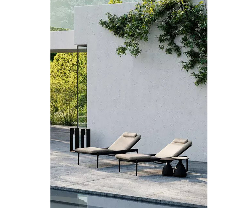 Flows Sun Lounger | Manutti
