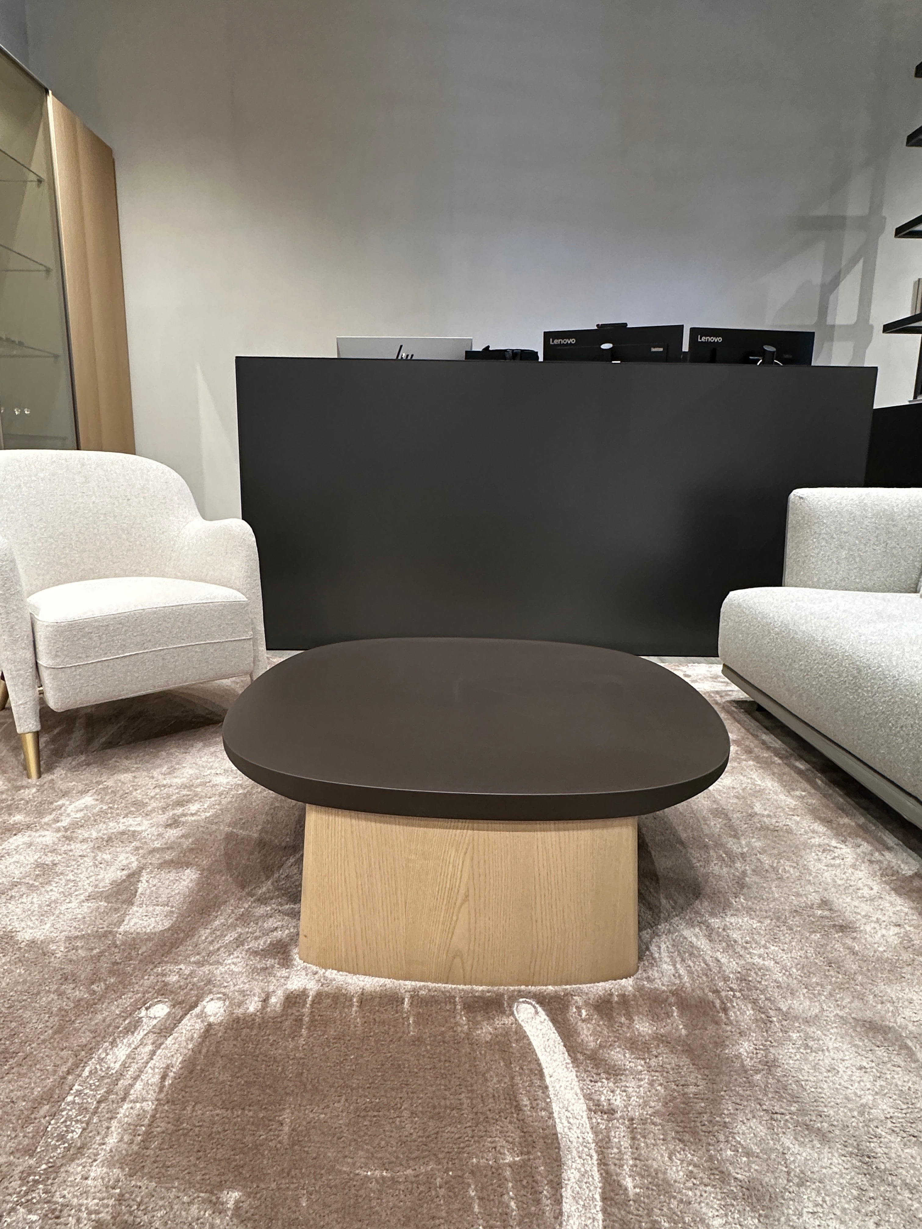 Floor Sample Cleo Coffee Table | Molteni&C Furniture | Casa Design