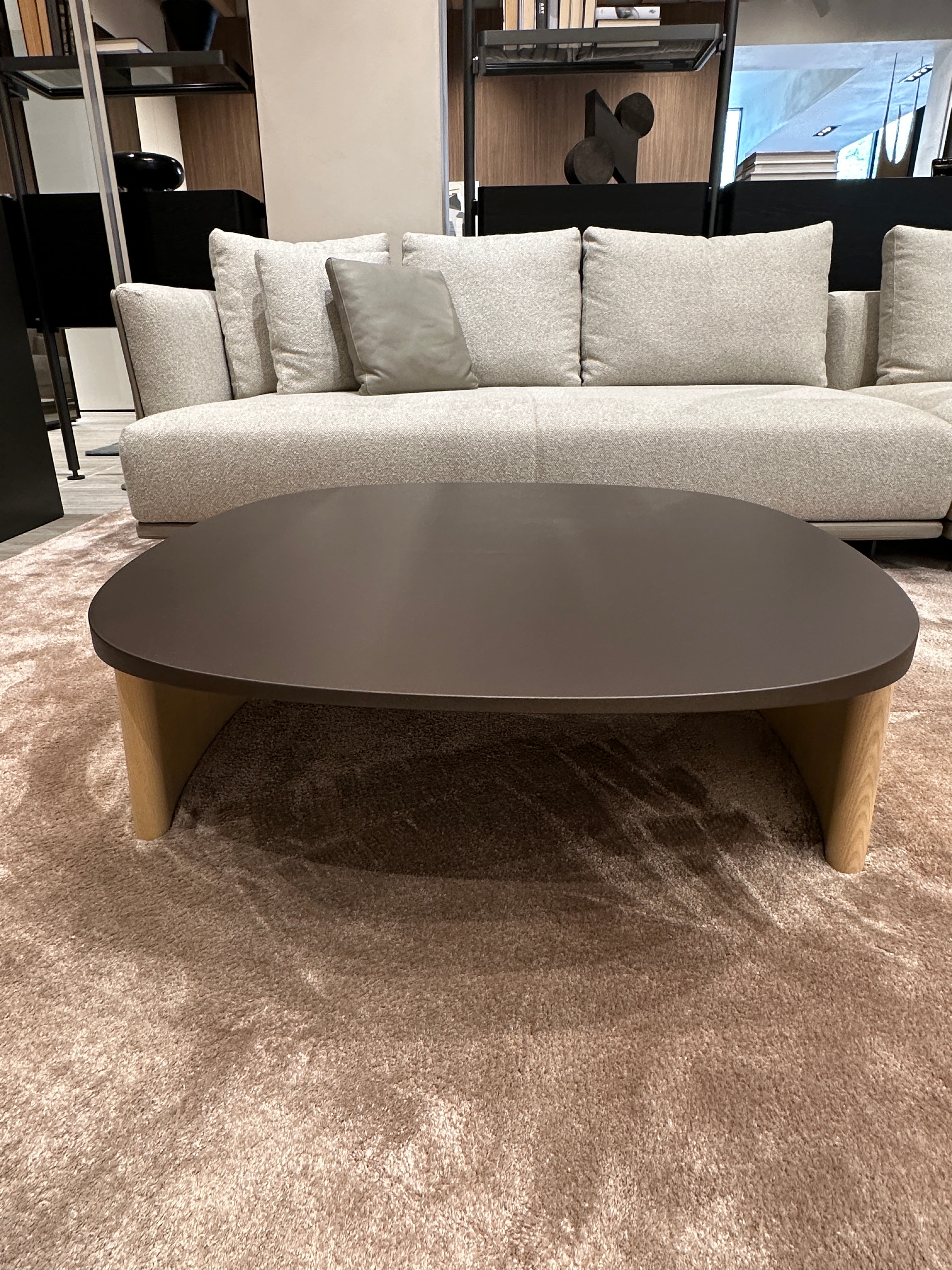 Molteni&C モルテーニ GRADO CENTER TABLE Floor Sample Cleo Coffee Table | Molteni&C Furniture | Casa Design