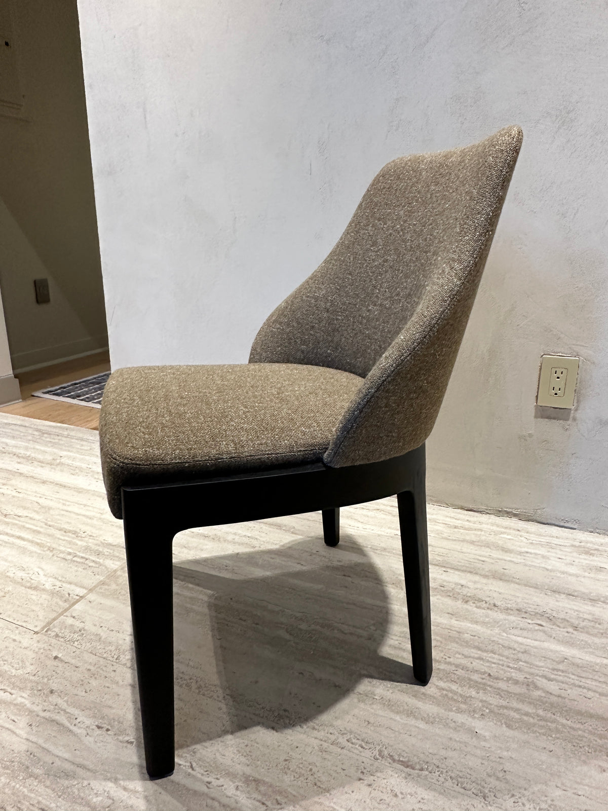 High End Chelsea Dining Chair by Molteni&C Casa Design Group