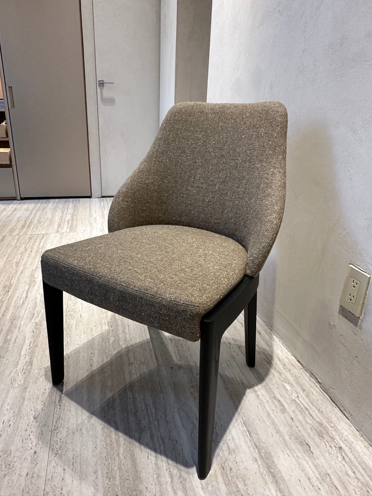 High End Chelsea Dining Chair by Molteni&C Casa Design Group