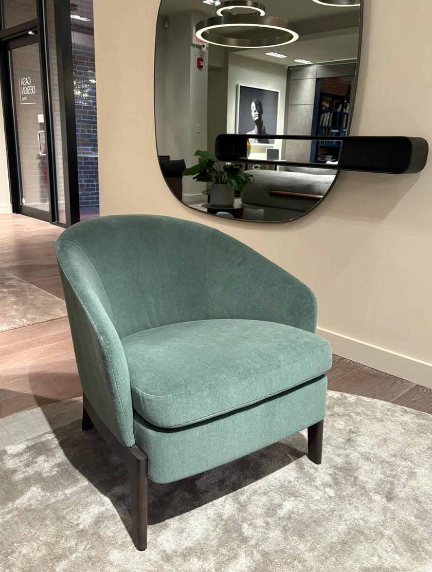 High End Floor Sample Chelsea Lounge Armchair by Molteni&C Casa Design Group