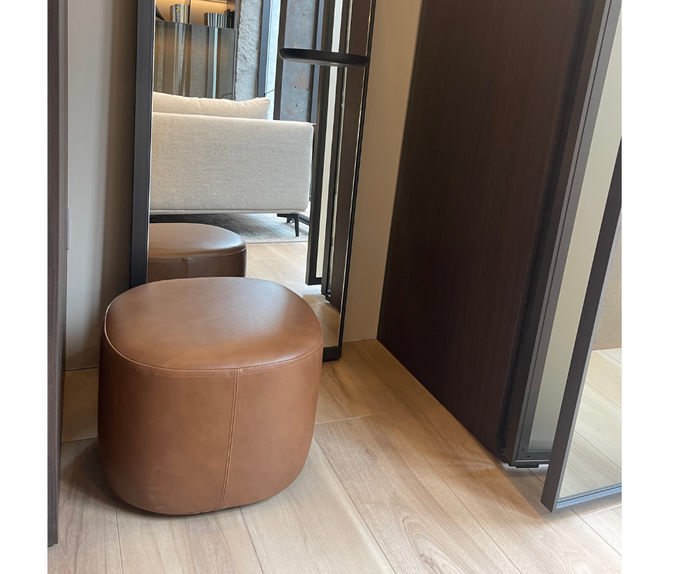 High End Floor Sample Domino Next Pouf by Molteni&C Casa Design Group