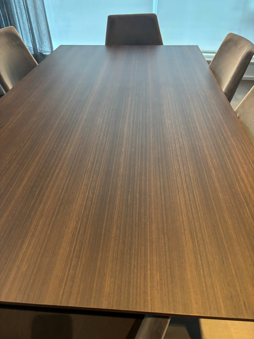 Floor Sample Filigree Table with Eucalyptus Top and Iridium Brown Structure by Molteni&C | Casa Design Group
