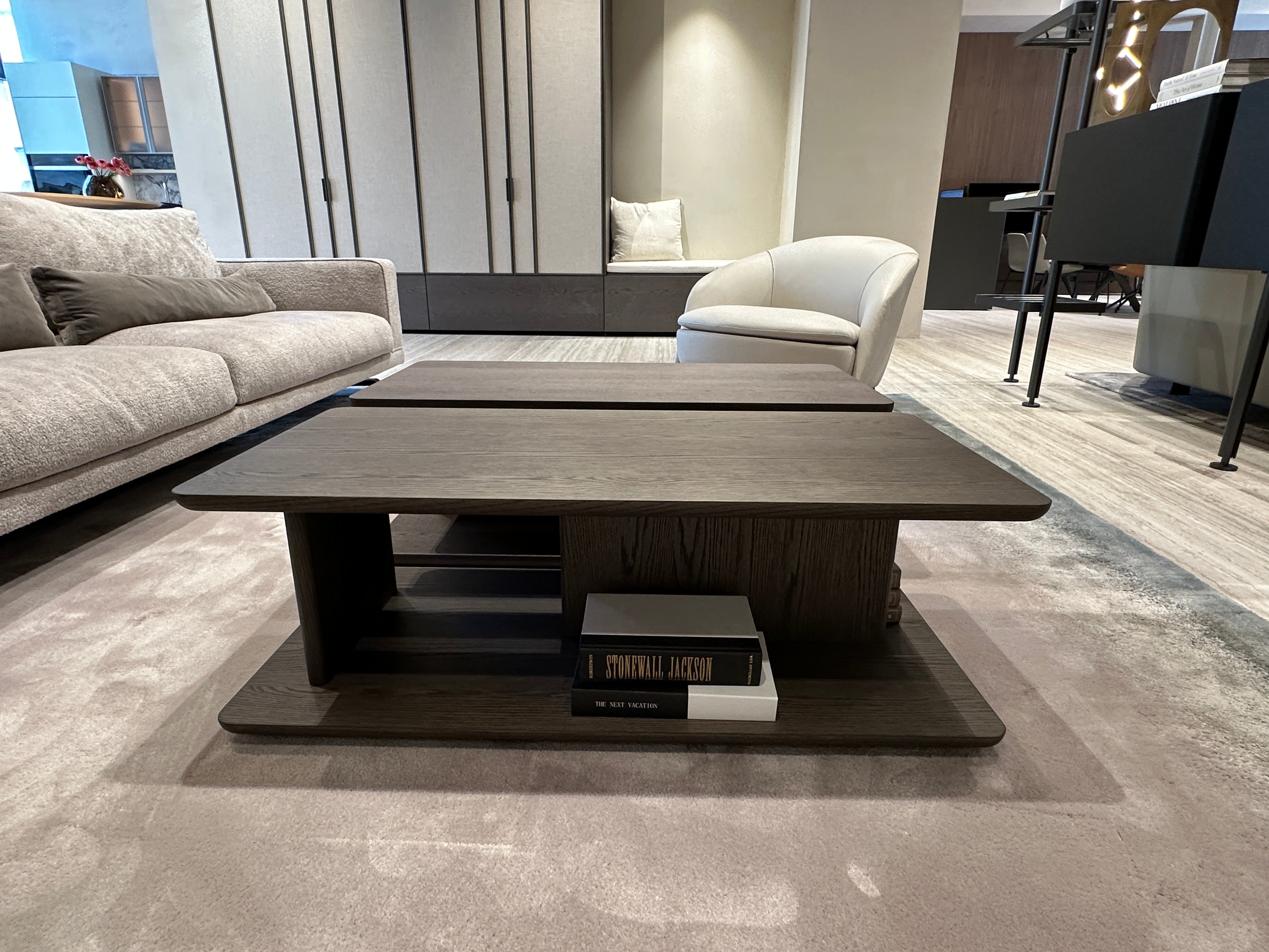 Floor Sample Hugo Coffee Table | Molteni&C Furniture | Casa Design