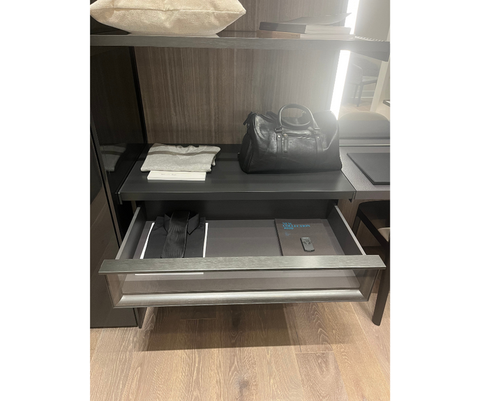 High End Floor Sample Master Dressing Walk-In closet by Molteni&C Casa Design Group