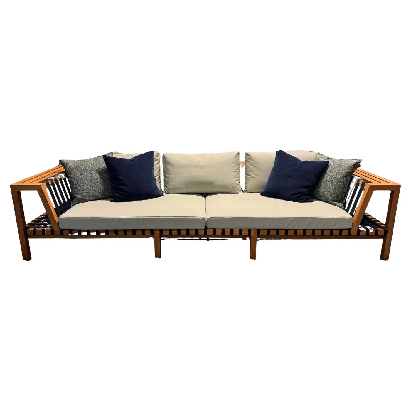High End Floor Sample Network 130 Outdoor Sofa by Roda Casa Design Group