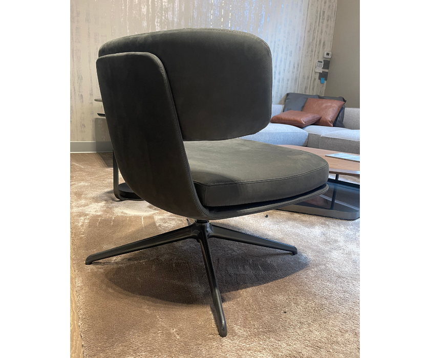 High End Floor Sample Piccadilly Armchair  by Molteni&C Casa Design Group