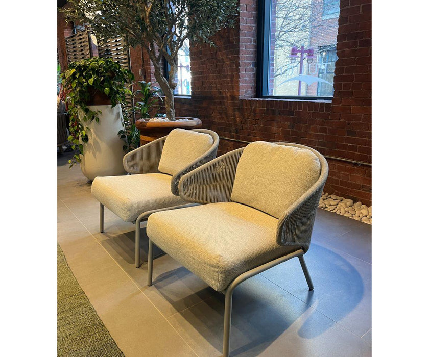 High End Floor Sample Radoc Lounge Chair-Set of 2 by Manutti Casa Design Group
