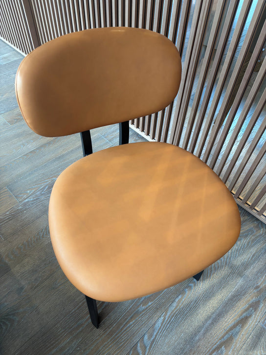 Floor Sample Set of 4 Med Dining Chairs in Black Ash and Anilina Leather by Acerbis | Casa Design Group