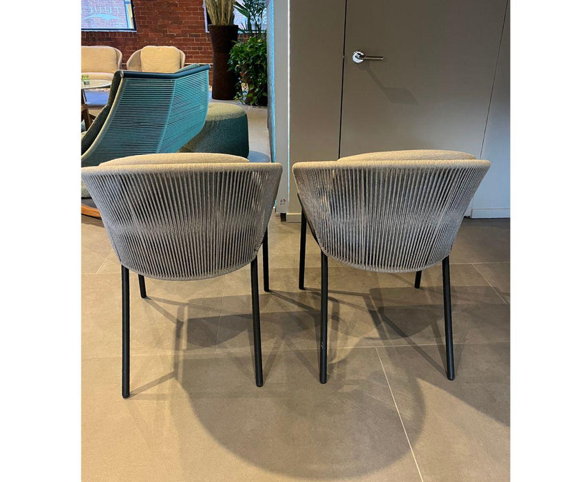 High EndFloor Sample Table & Radoc Chairs Outdoor Set by Manutti Casa Design Group