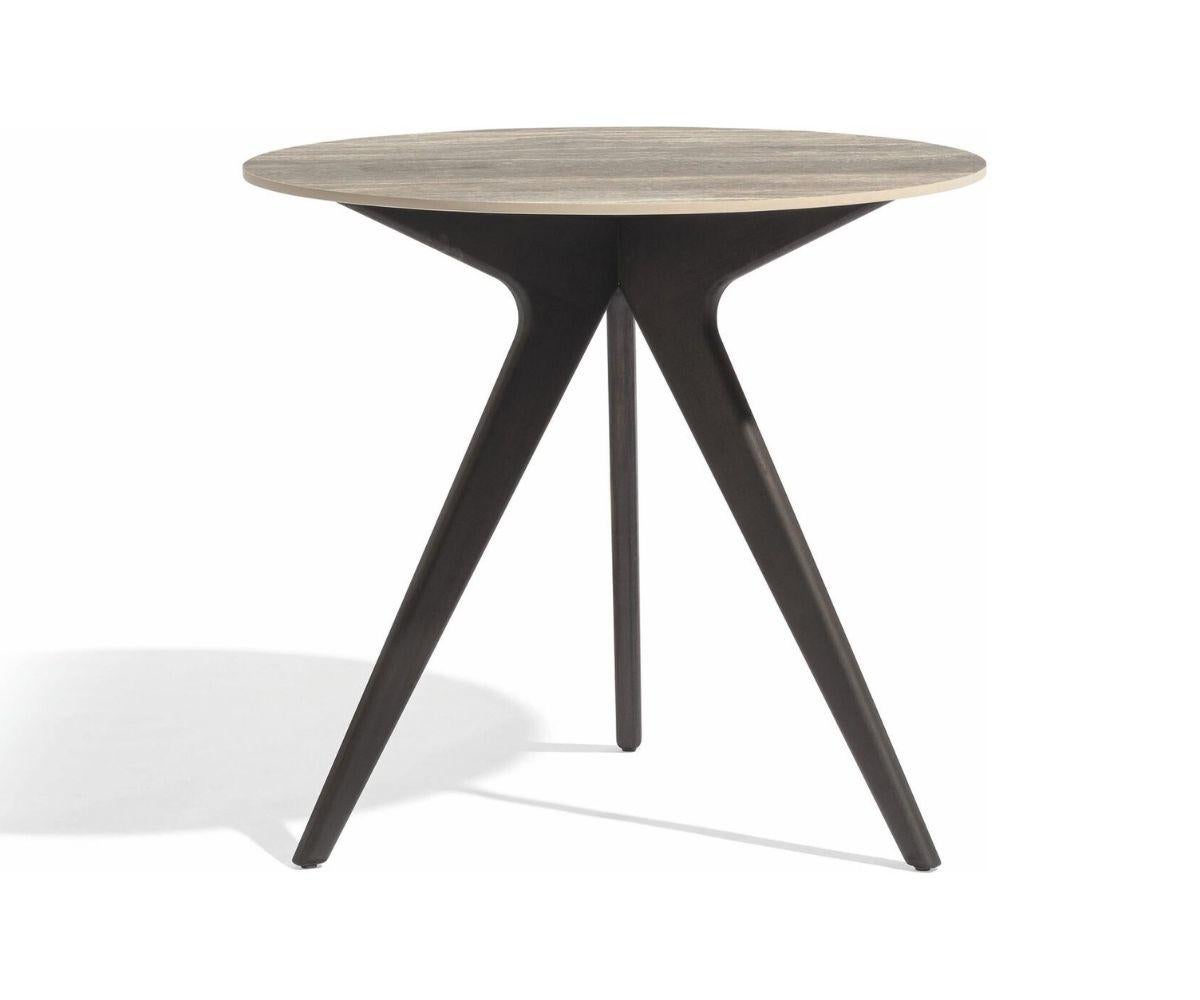 High EndFloor Sample Table & Radoc Chairs Outdoor Set by Manutti Casa Design Group