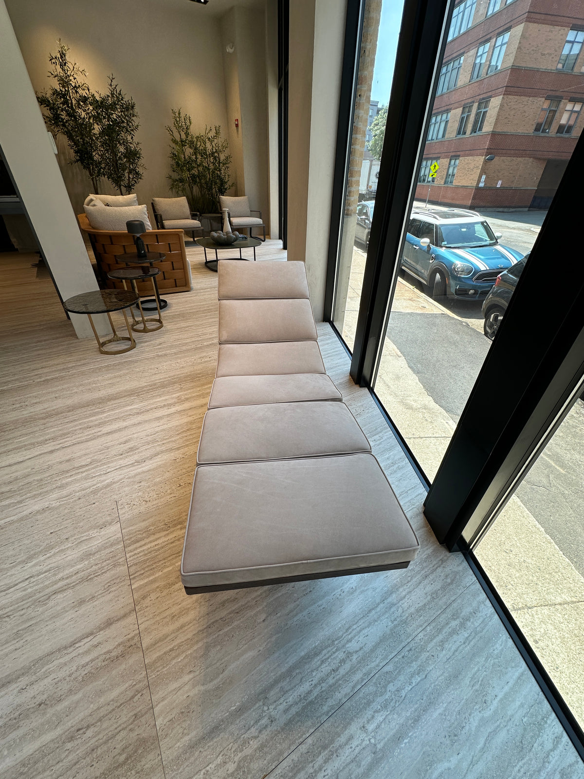 High End Tuscany Chaise Lounge by Molteni&C Casa Design Group