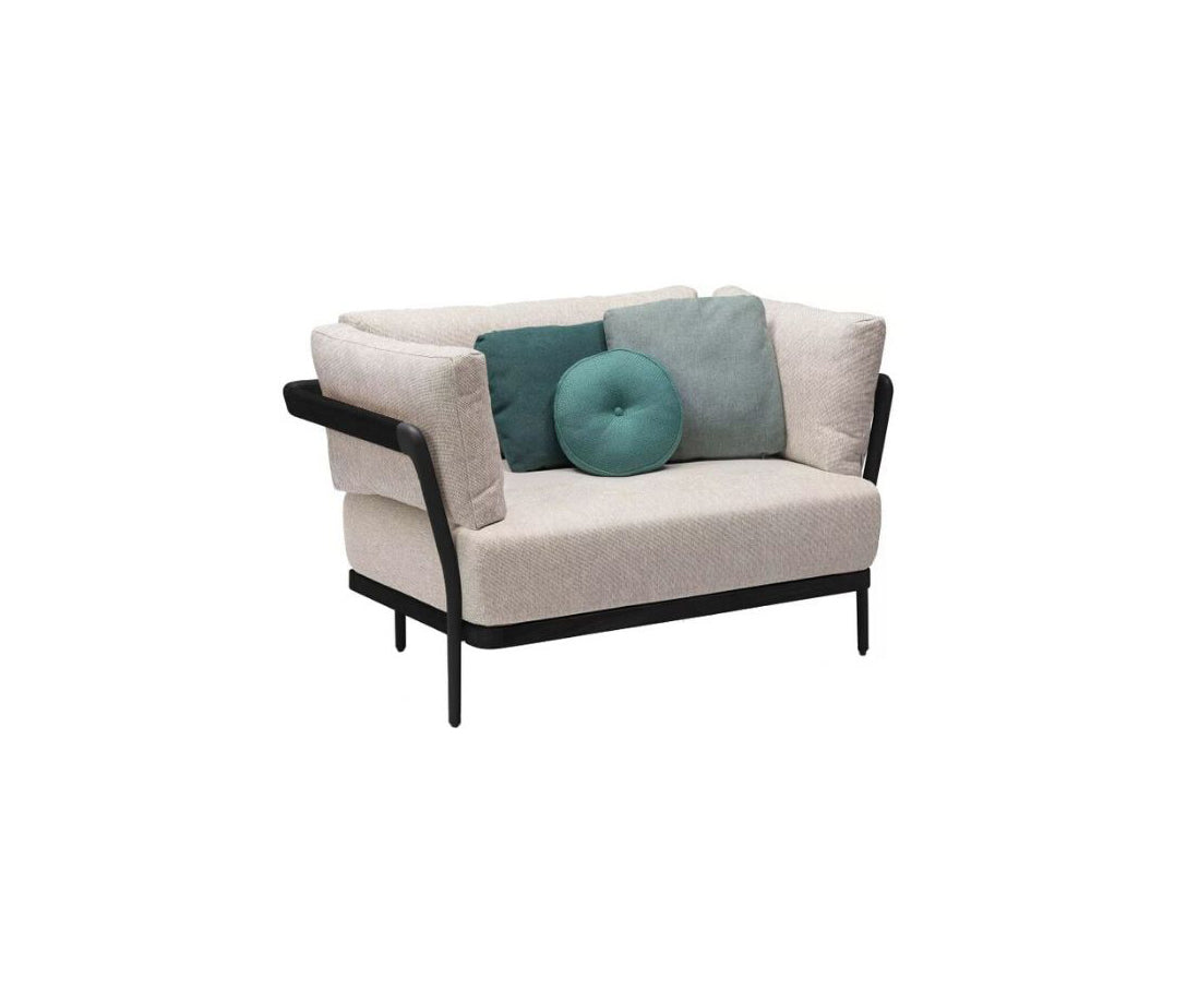 High End Flows Lounge Chair by Manutti Casa Design Group