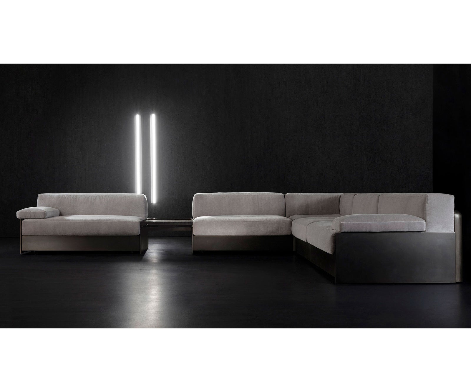 High End Gattopardo Sofa by Henge Casa Design Group