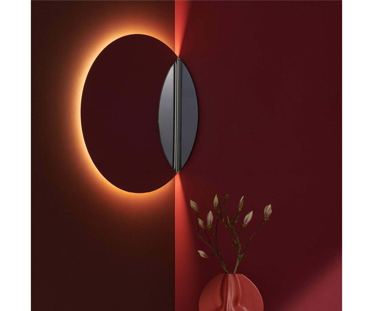 Gibbous mirror by Cassina in bent extra-clear glass with sculptural curved design and optional LED lighting – Casa Design Group
