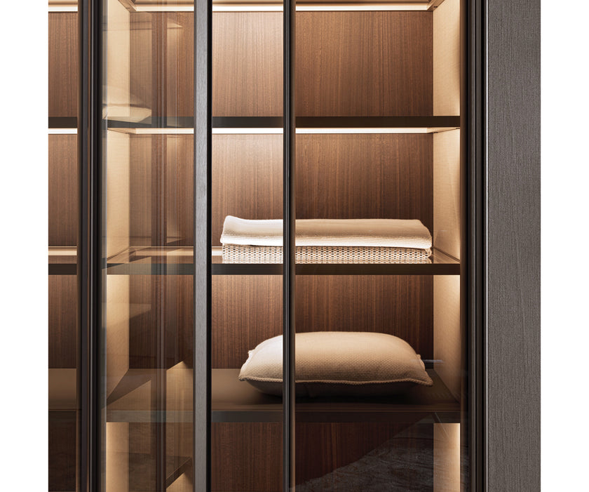 High End Gliss Master Walk-in Closet by Molteni&C Casa Design Group