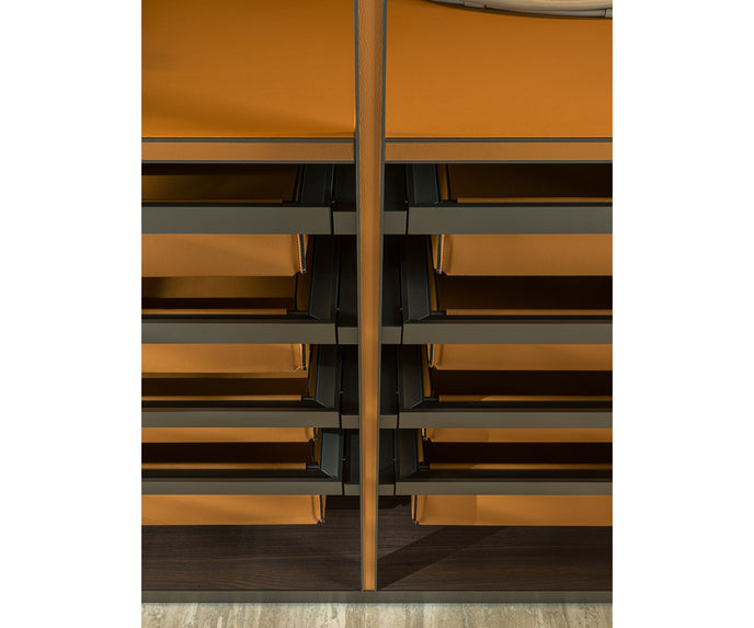 High End Gliss Master Walk-in Closet by Molteni&C Casa Design Group