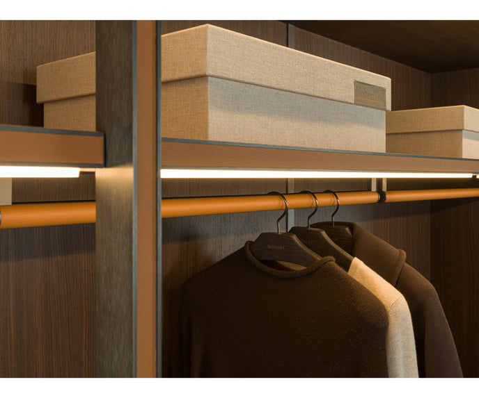 High End Gliss Master Walk-in Closet by Molteni&C Casa Design Group