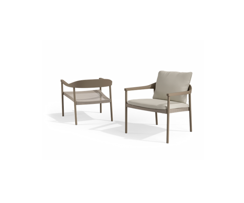 Illum Scandinavian lounge chair by Merckx & Maes for Tribù | Casa Design Group