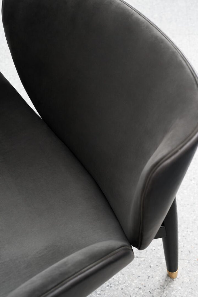 Jorgen Leather Lounge Armchair by Roberto Lazzeroni for Baxter | Casa Design Group