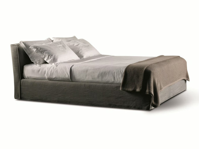 High End Law Bed by Meridiani Casa Design Group