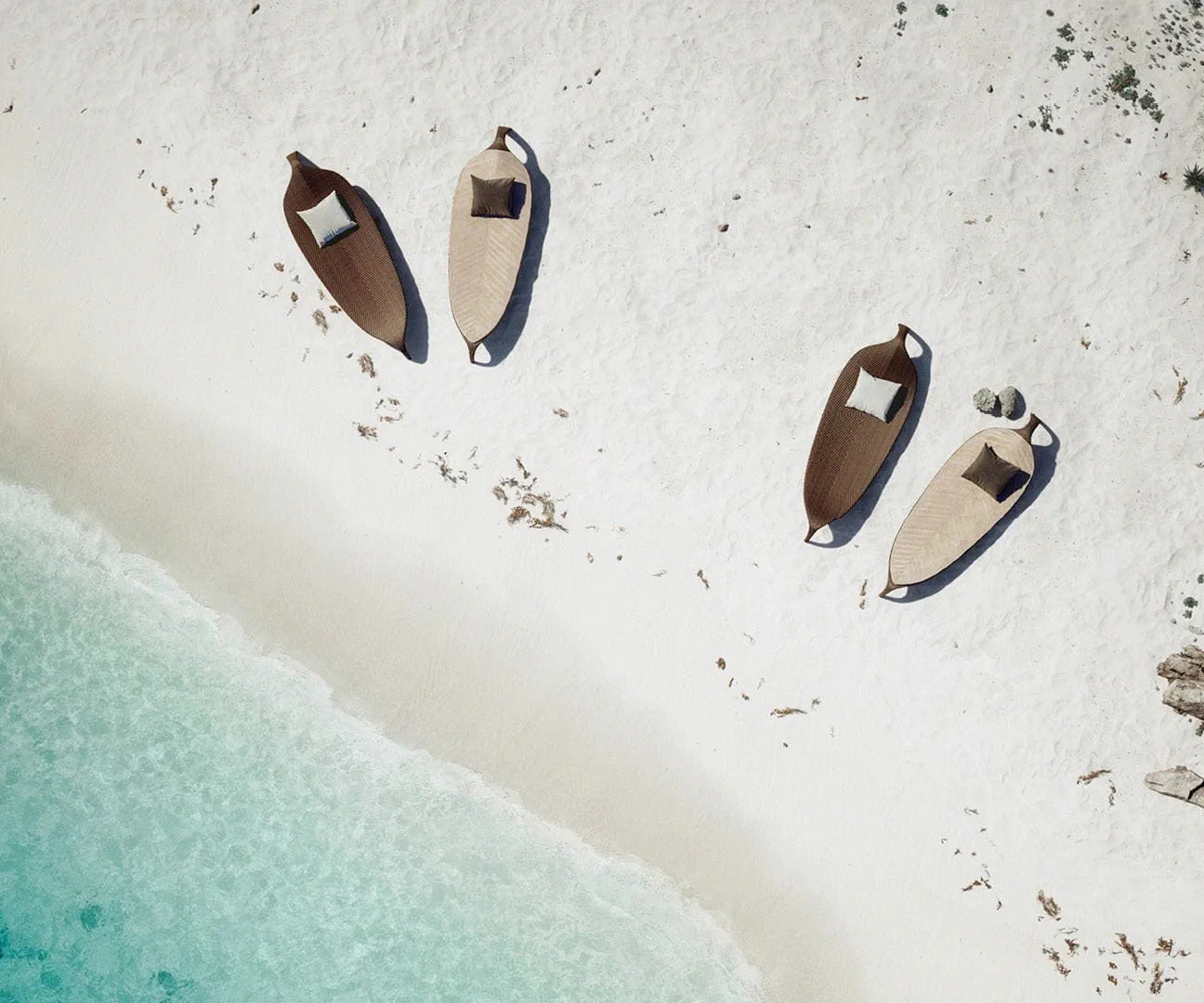 Organic Leaf Beach Chair by Dedon | Sculptural Outdoor Lounger by Frank Ligthart | Casa Design Group