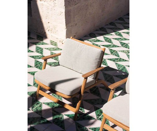 Comfortable Teak Levante 007 Outdoor Lounge Chair by Roda | Casa Design Group