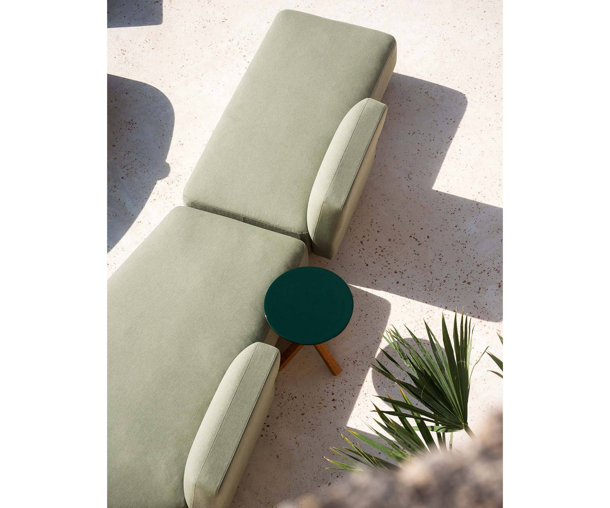 High End Mamba Sectional Sofa by Roda Casa Design Group