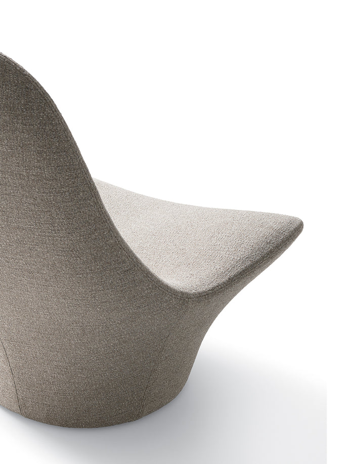 Manta Sculptural Lounge Armchair by Daniele Lo Scalzo Moscheri for Ditre Italia | Casa Design Group