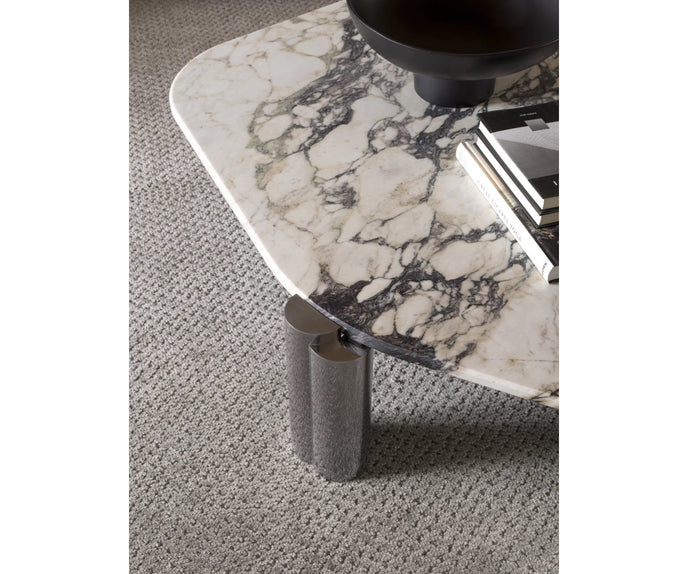 Maylis sculptural coffee table by Molteni&C designed by Christophe Delcourt.