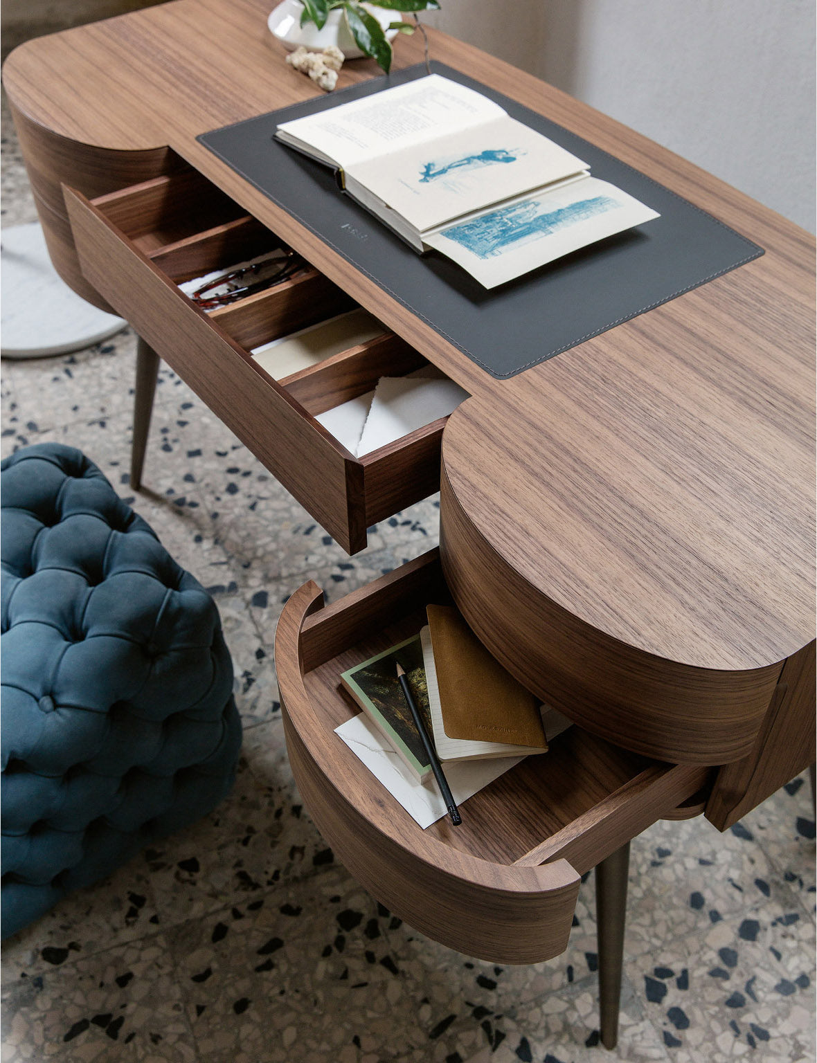 High End Maskara Desk by Porada Casa Design Group