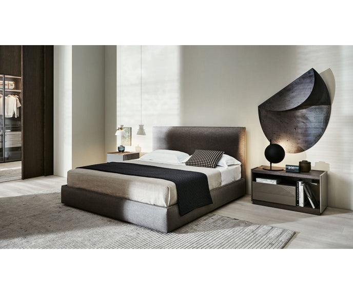 Luxury 5050 Nightstand by Rodolfo Dordoni for Molteni&C | High-End Bedside Table | Casa Design Group