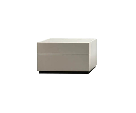 Luxury 606 Nightstand by Rodolfo Dordoni for Molteni&C | High-End Bedside Table | Casa Design Group