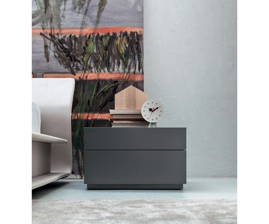 Luxury 606 Nightstand by Rodolfo Dordoni for Molteni&C | High-End Bedside Table | Casa Design Group