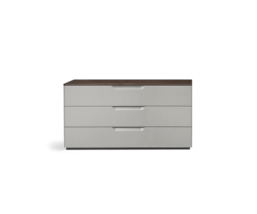 Luxury 7070 Dresser by Rodolfo Dordoni for Molteni&C | High-End Bedroom Storage | Casa Design Group