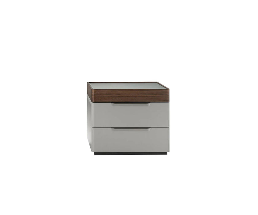 Luxury 7070 Nightstand by Rodolfo Dordoni for Molteni&C | High-End Bedside Table | Casa Design Group