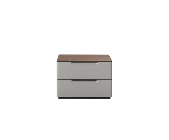 Luxury 7070 Nightstand by Rodolfo Dordoni for Molteni&C | High-End Bedside Table | Casa Design Group
