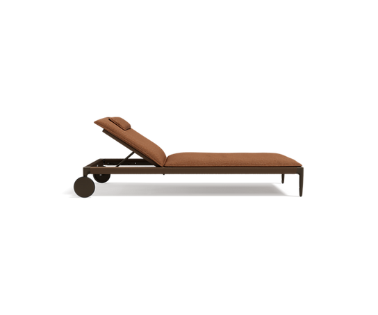 Nagomi sculptural woven lounger by INODA+SVEJE for Tribù | Casa Design Group